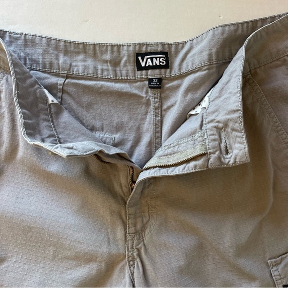 Vans Men’s Cargo Shorts Grey Color Size 32 - Picture 4 of 11